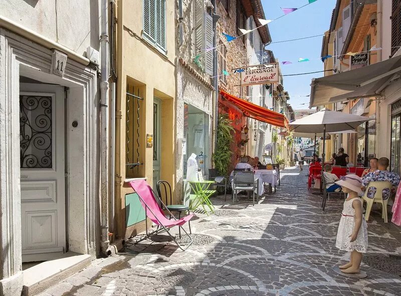 BNB RENTING Town House rue Fourmillière