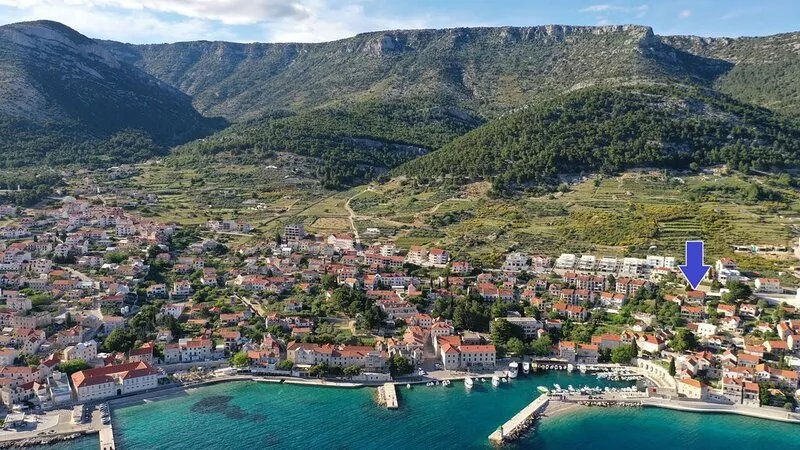 The Island Place, Bol - stunning views spacious seaside apartment
