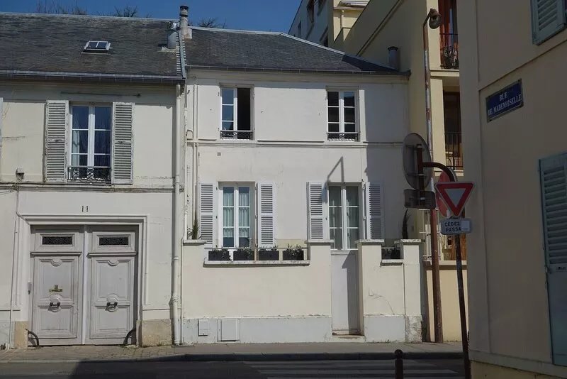 Stylish and comfortable apartment with a terrace, close to the Palace