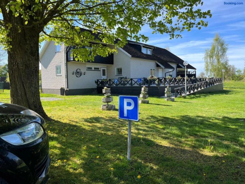 Stegemans Horse Hotel and Country Lodge