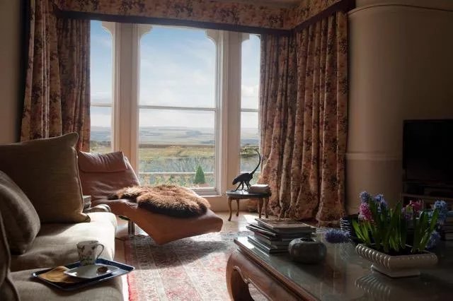 Hands on Life Transformative Luxury Retreats