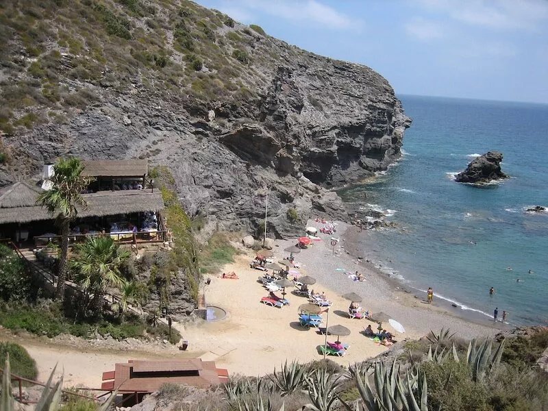Delightful 2 bed/3 bath villa - 3 sun terraces, Air-Con,  TV & Free  WiFi