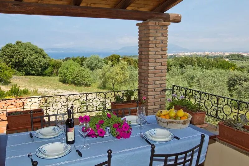 Elegant house in 19th century old farm, beautiful sea view
