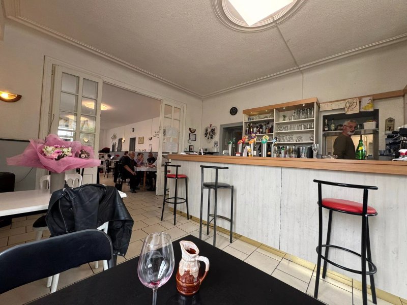 Le Cheval Blanc Bar Pizzeria Restaurant