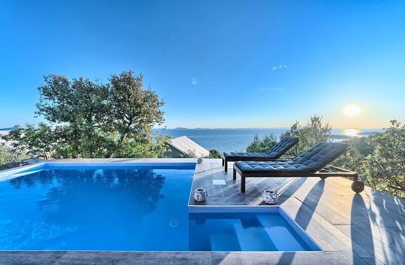 Luxury Bungalow New Horizons III