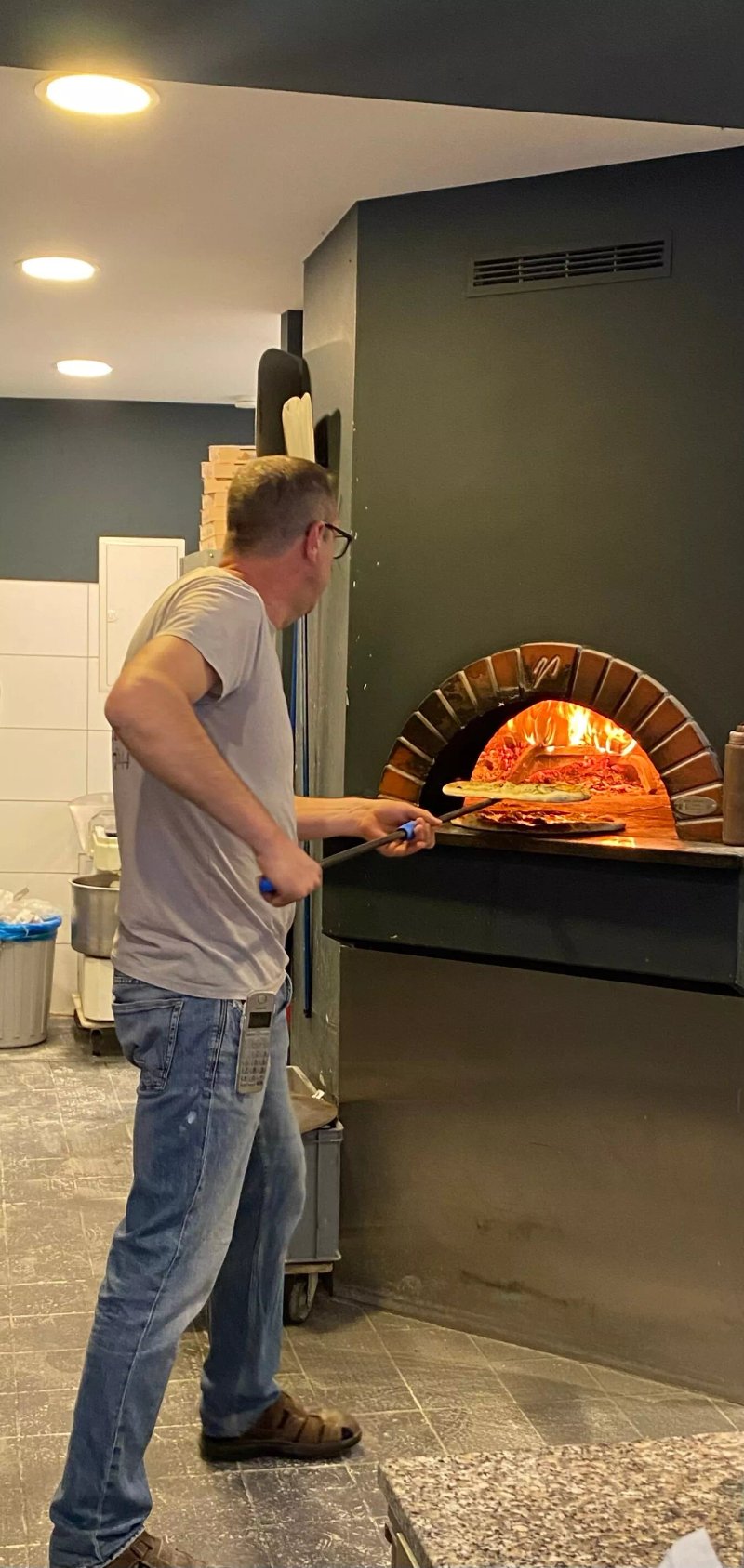 Toni's Steinofen Pizza