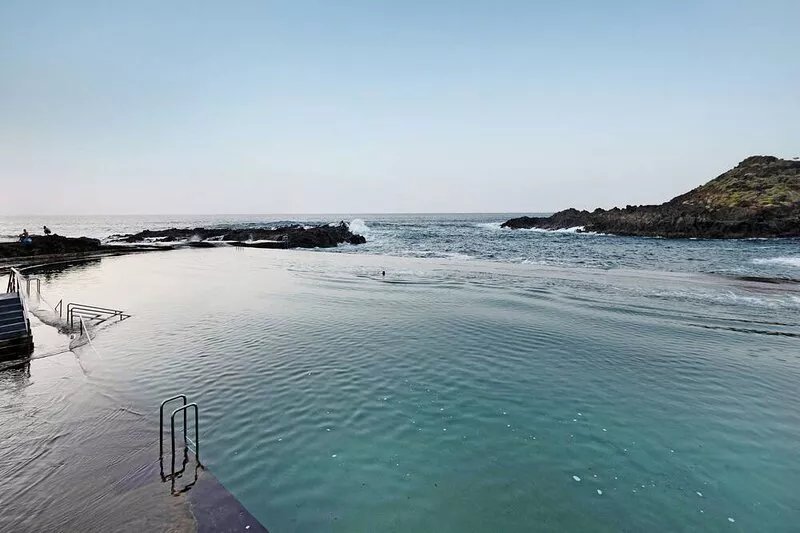 Vacation Home "Casa Claudina" with Sea View, Terrace & Wi-Fi