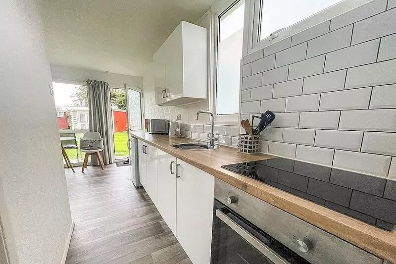 Lovely 4 berth chalet at Cedar Springs Park in Heacham, Norfolk ref 92031CS