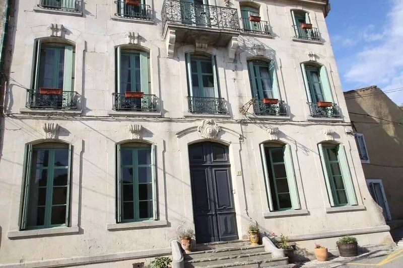 Beautiful mansion with swimming pool in the Corbières, 20 minutes from the sea