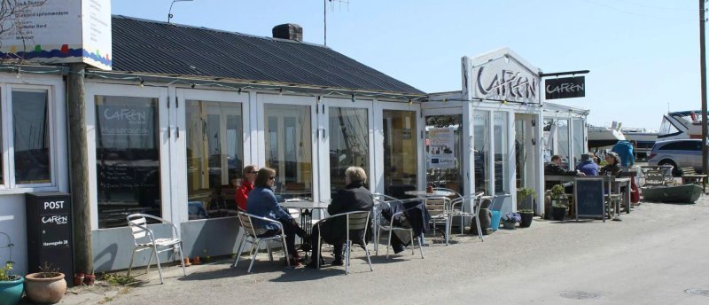 Cafeen Hou