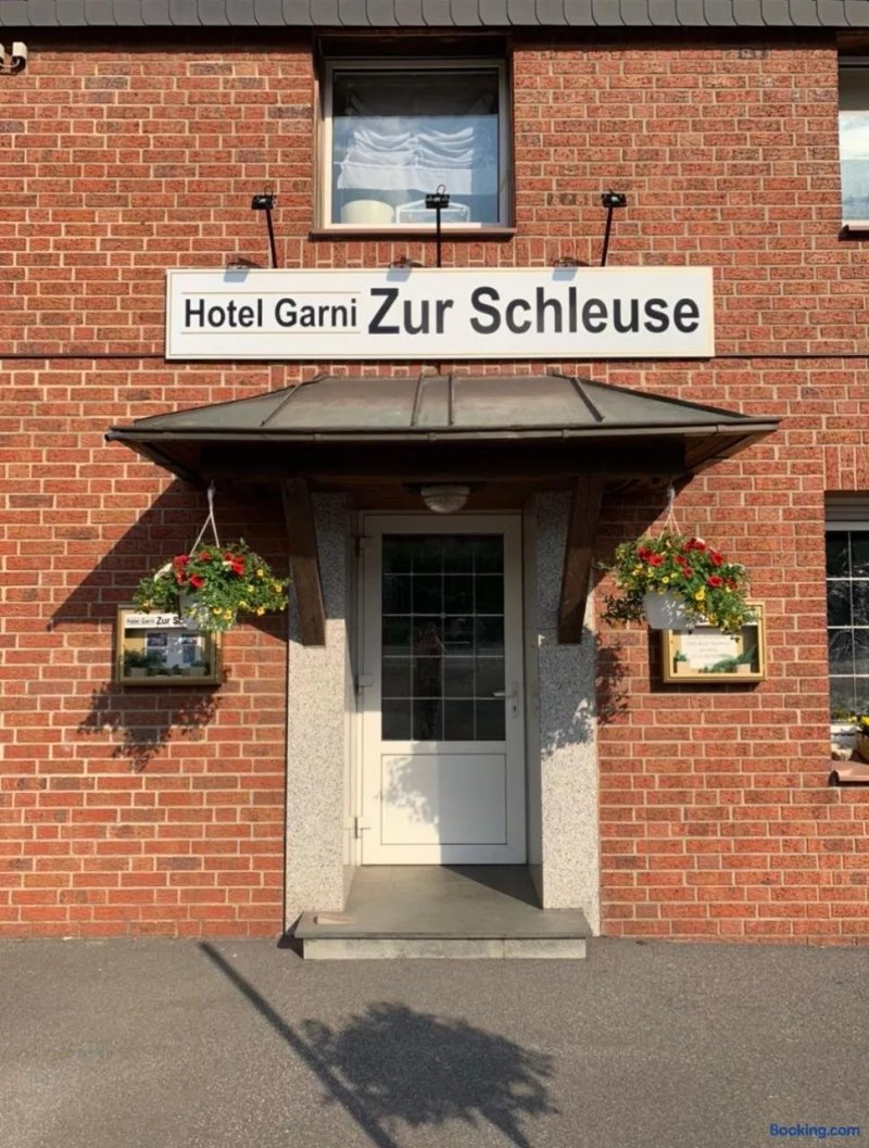 Hotel und Gaststatte Zur Schleuse