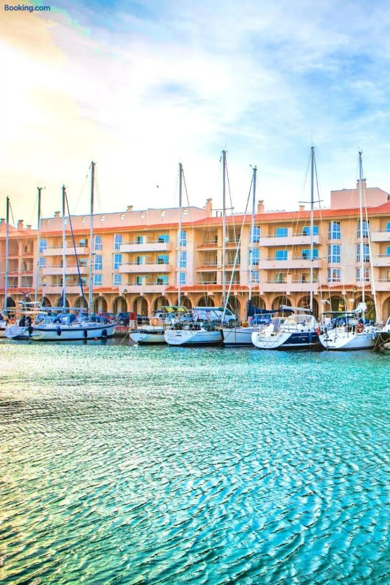 Apartamentos Puerto de Almerimar