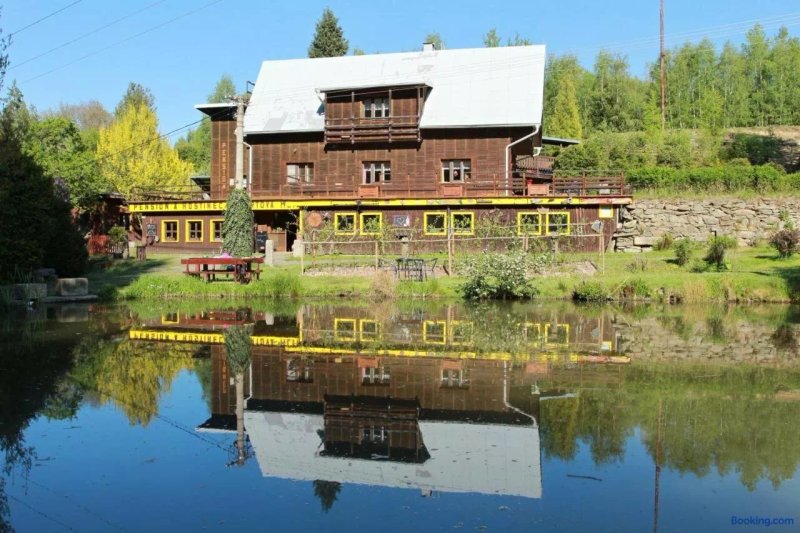 Hostinec A Pension U Certova Mlyna