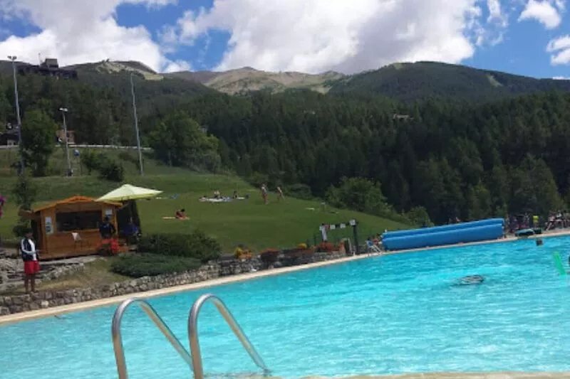Chalet for 16 people with an independent games room