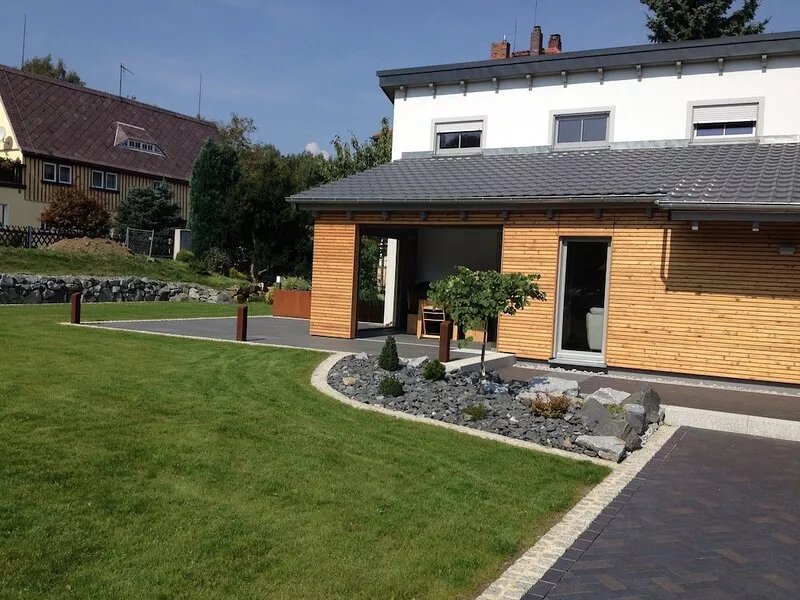 Vacation home for up to 6 people with large garden, 3 bedrooms and 2 bathrooms