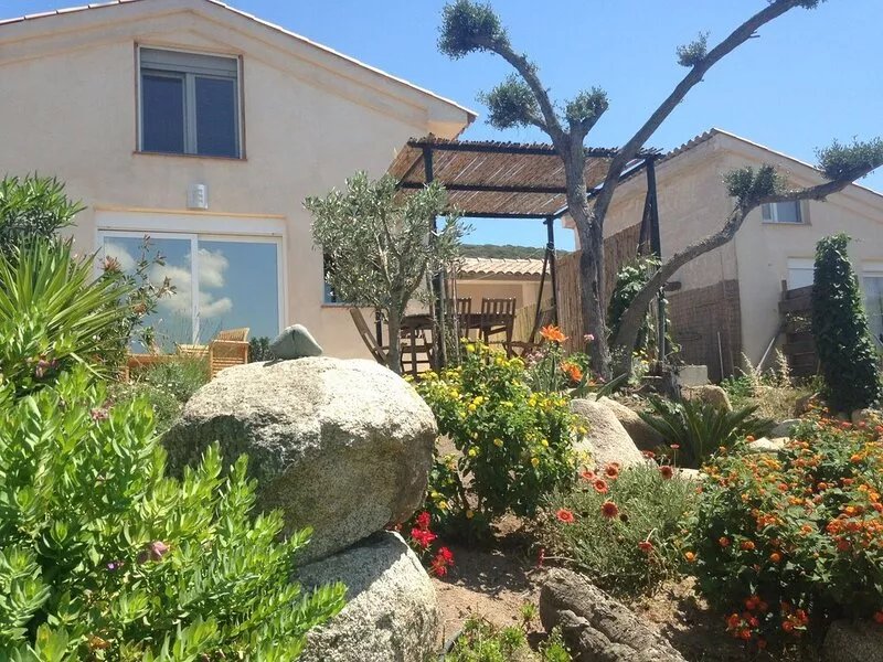 Beautiful house with terrace, open view, swimming pool, classified 3* Meublée
