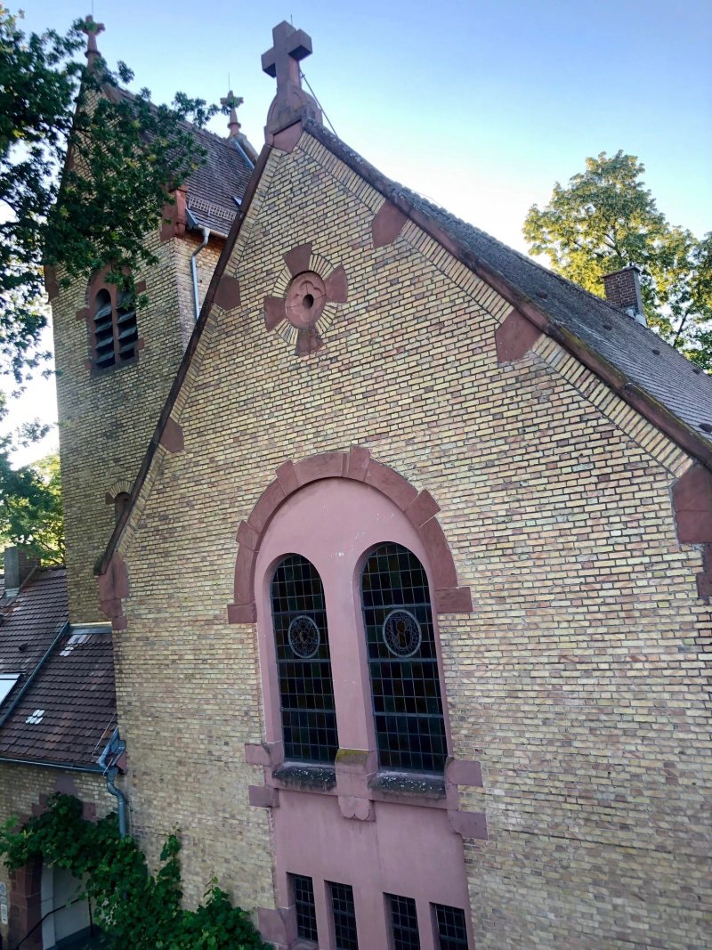 Auferstehungskirche - Evangelische Kirche in Viernheim