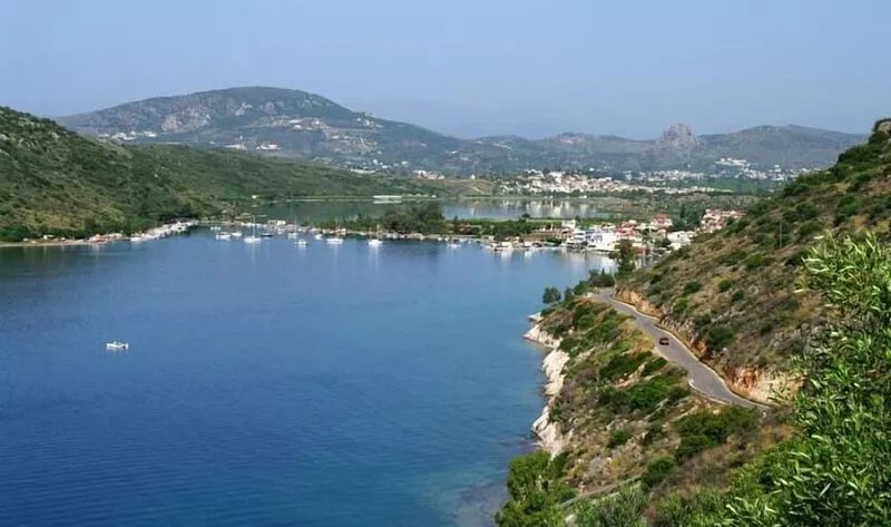 Spacious Apartment with big patio, minutes from the beach