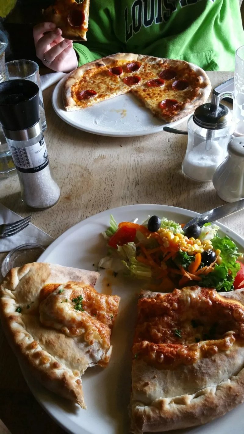 La Serenata Cafe