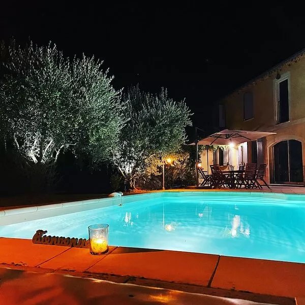 Piscine privée / Villa tout confort / Calme /Vue magnifique sur le Mont-Ventoux