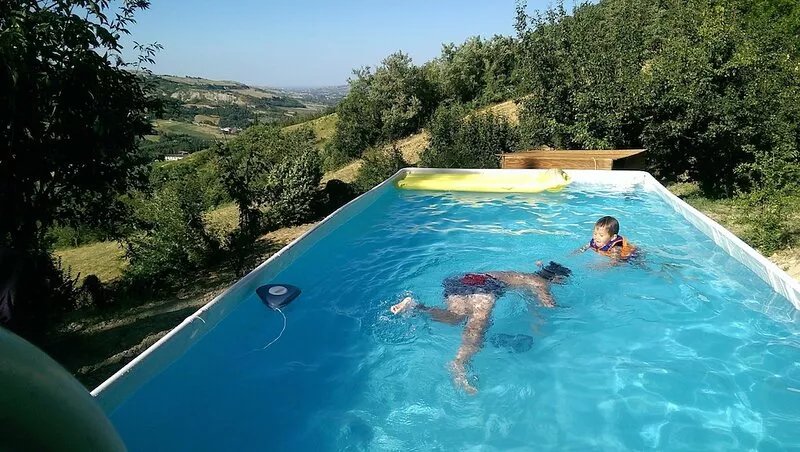 Nespoli: House / Villa -Hillside house in the middle of nature