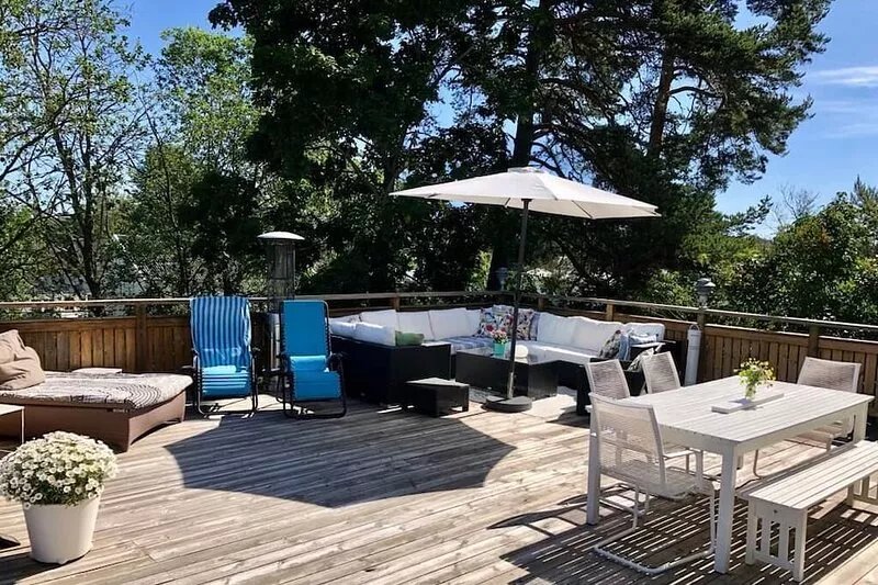 Exclusive villa with private swimmingpool and spa pool - close to Stockholm City