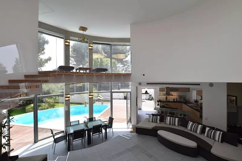 Californiènne 240 m² - Swimming pool - Rooftop + Jacuzzi - Independent apartment