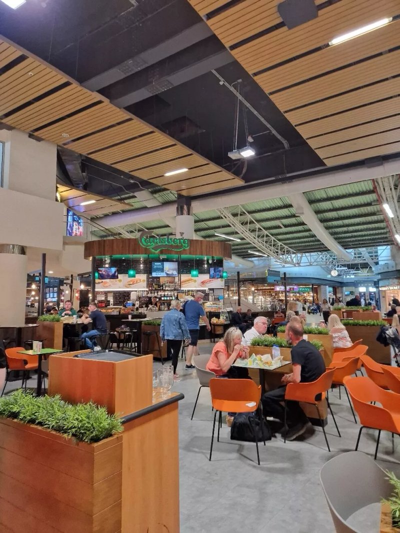 Carlsberg Bar-departures Faro Airport