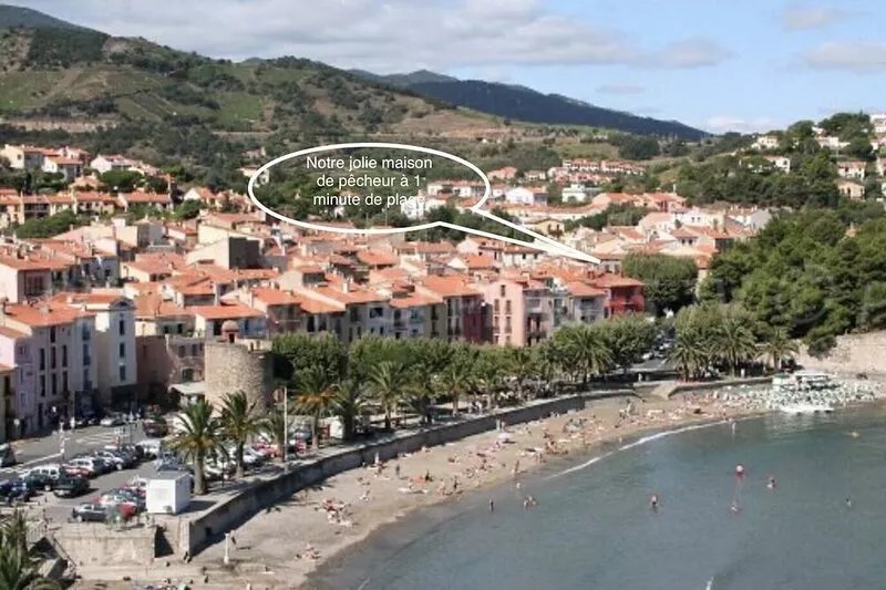 Pretty Fisherman's cottage 2 minutes from the beach! Sea/city view