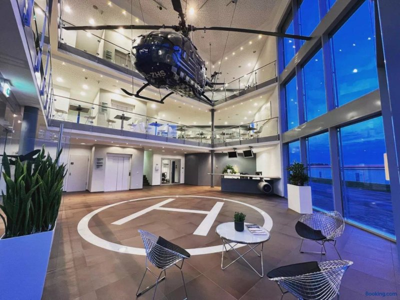 Aircraft Hotel