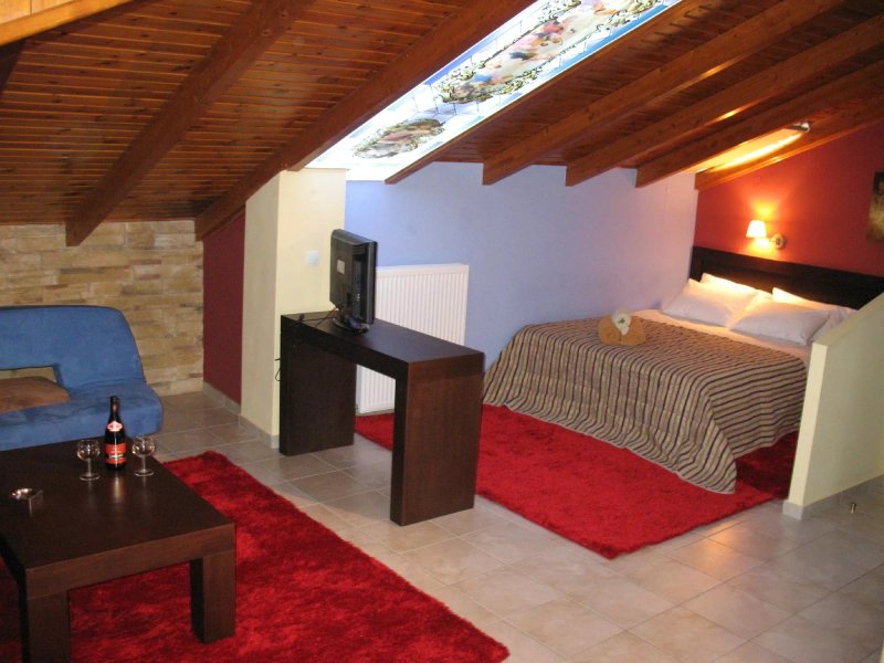Hotel Prigipikon Suites & Loft