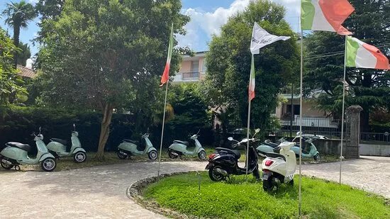Desenzano Vespa Rent