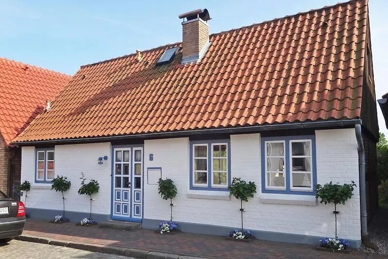 Vacation home with fireplace & WiFi in a central location ideal for families