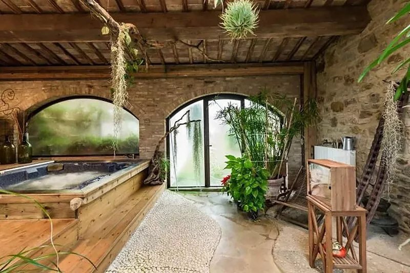 PRIVATE VILLA IN THE HEART OF CHIANTI with pools and stunning views