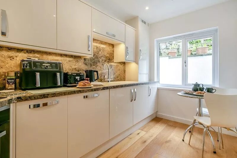 Rosen, 7 Godrevy Court