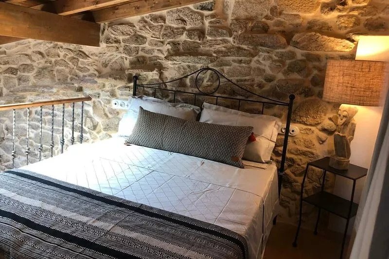 Historic holiday home with pool ideal for families in the Ribeira Sacra