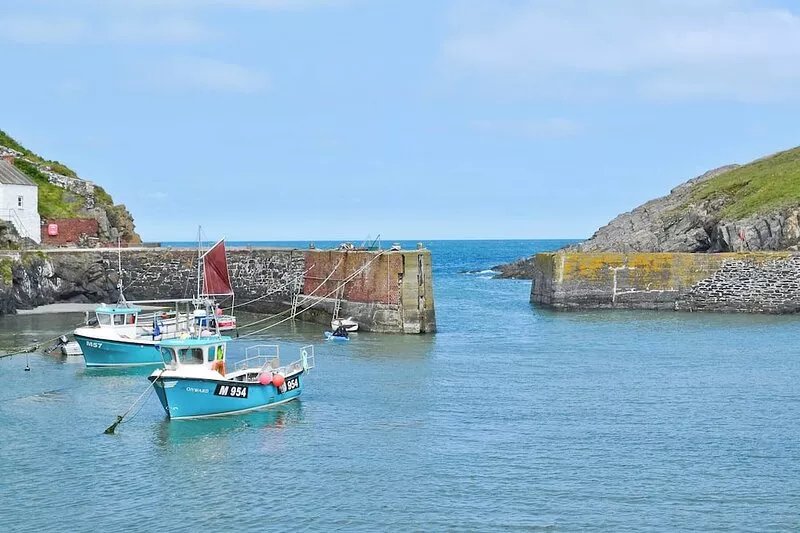 2 bedroom accommodation in Trefin, near St Davids