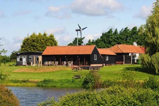 Dedham Vale Vineyard - Winery And Estate