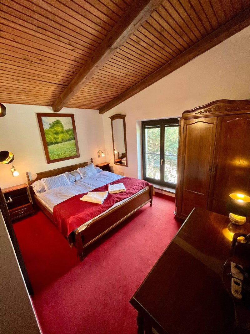 Hotel No. 16