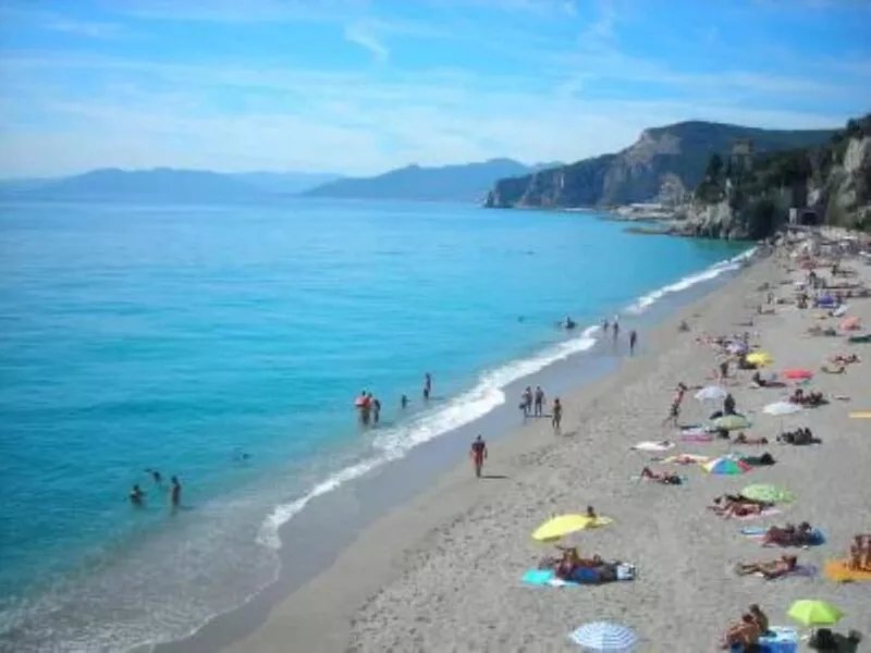 Magliolo: Between the seaside and the mountain