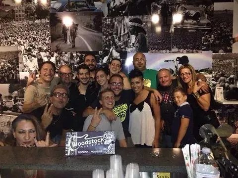 Woodstock Music Pub