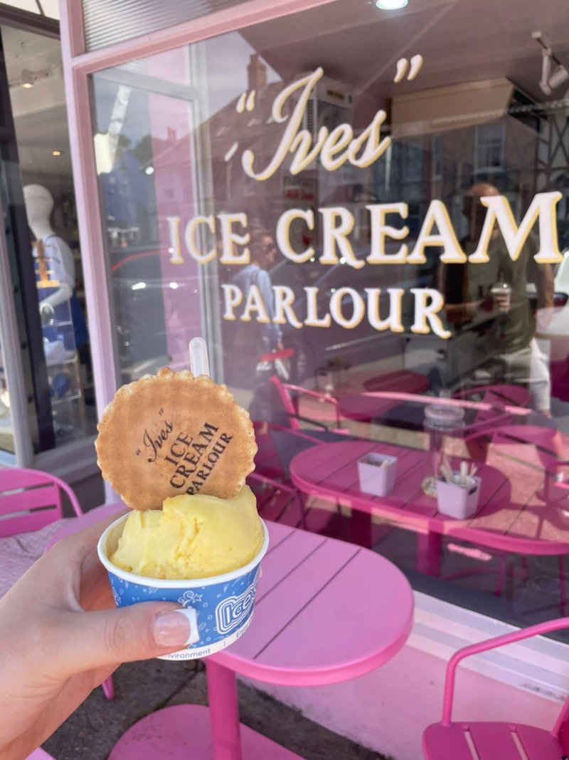 Ives Ice cream Parlour & Coffee shop