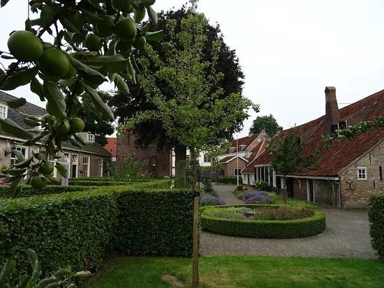 Hofje de Armen de Poth