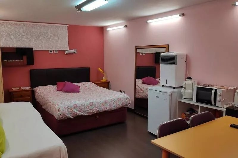 independent room with private bathroom on the ground floor of a chalet