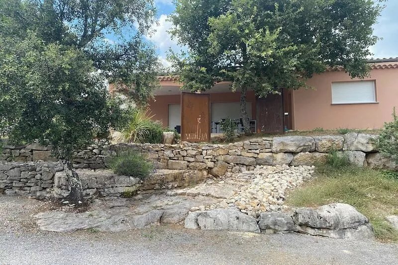 SOUTH ARDECHE New villa with private pool - 6 to 8 people