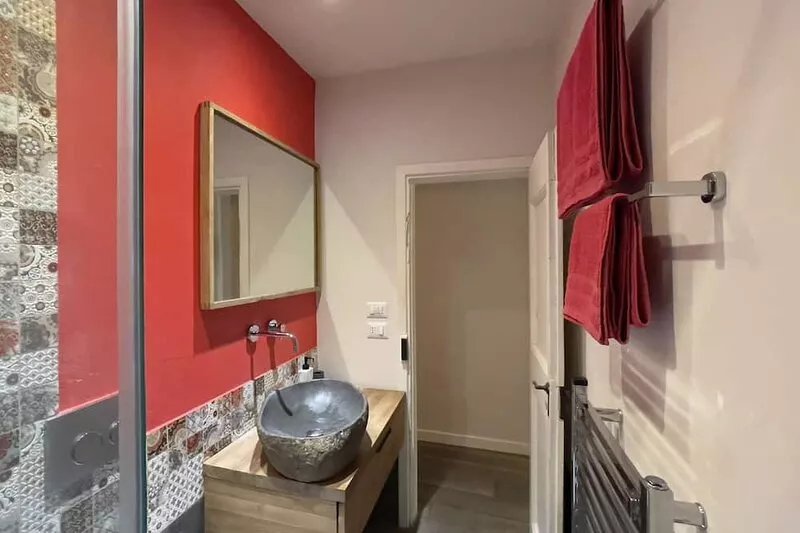 Delightful three-room apartment in Santo Spirito a stone's throw from the most