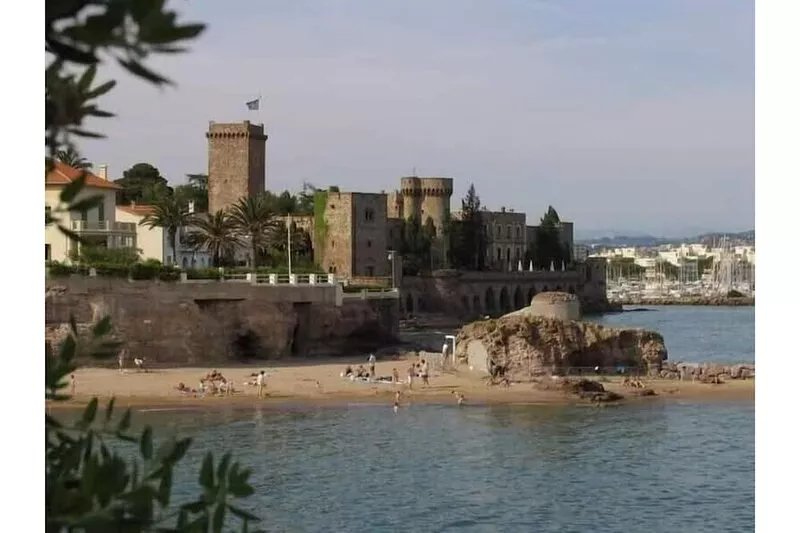 Apartment Esterel- Swimming pool, sandy beach/village 400 m, air conditioning