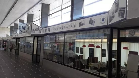 Szolnok Vasuti Almarium (Szolnok Railway Cabinet)