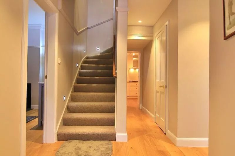 A house that sleeps 6 guests  in 3 bedrooms