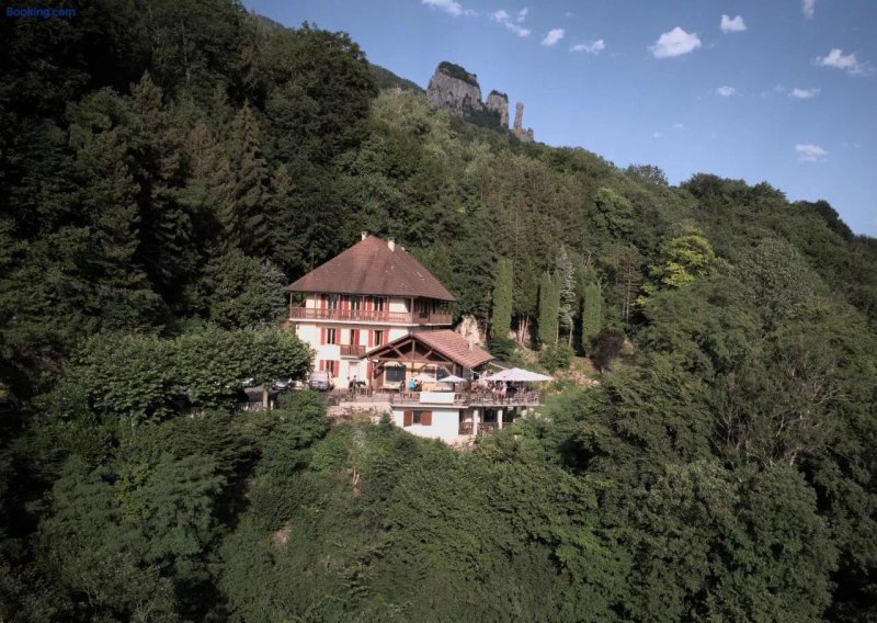 Auberge Du Pont De L'abîme